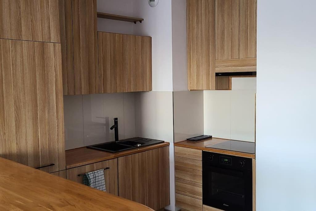 Wellsituated 1 Bedroom Condo In Warsaw Freeparking エクステリア 写真