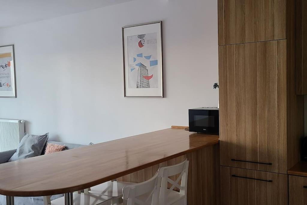 Wellsituated 1 Bedroom Condo In Warsaw Freeparking エクステリア 写真