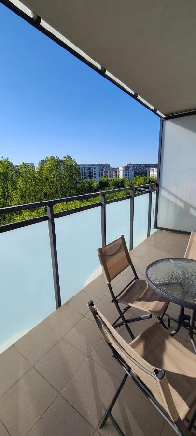 Wellsituated 1 Bedroom Condo In Warsaw Freeparking エクステリア 写真